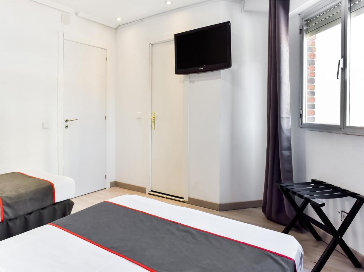 Hotel Hello Feria Madrid Exterior foto